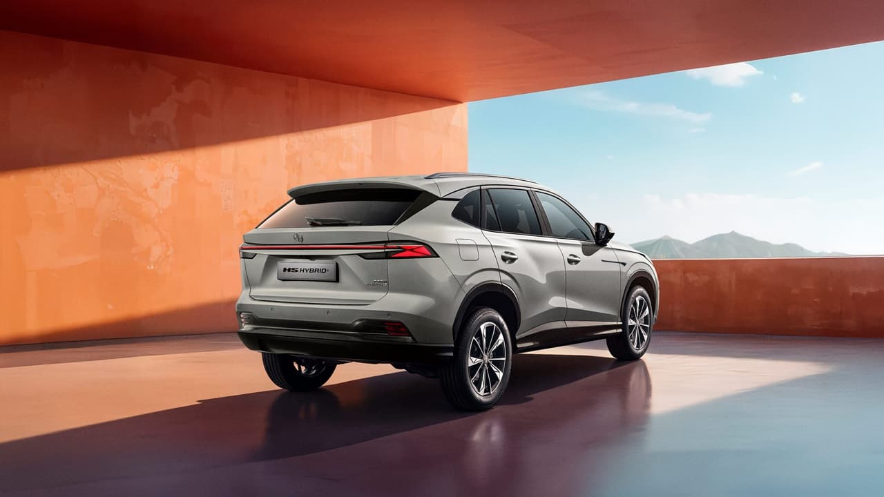 MG HS Hybrido 2026 vista lateral