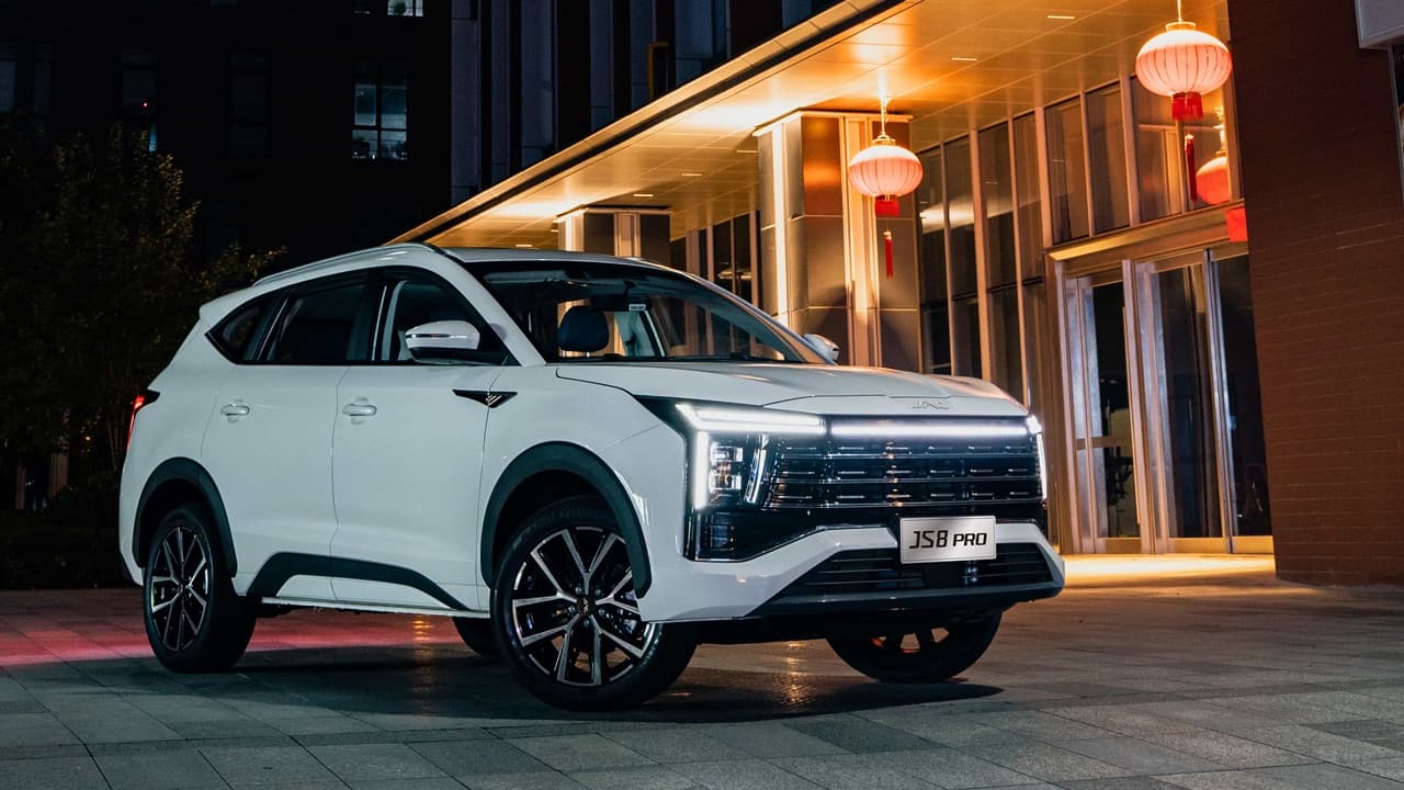 JAC JAC 8 2026 vista frontal