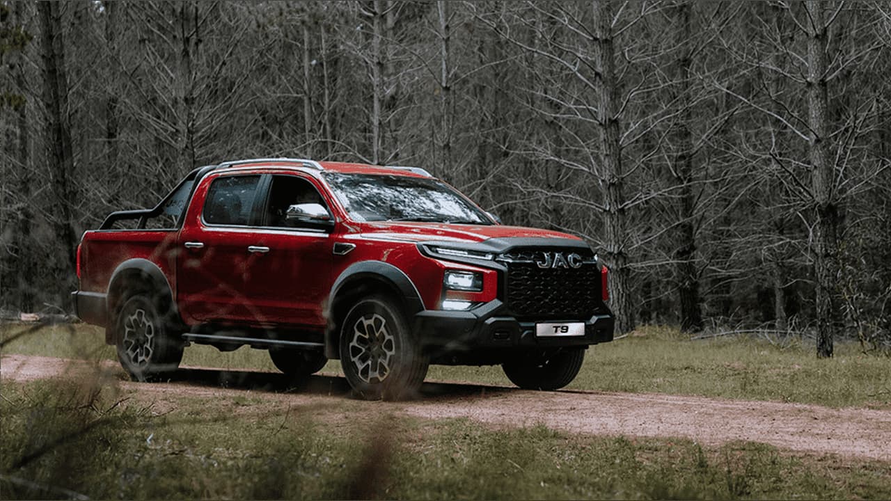 JAC Frison T9 2026 vista frontal