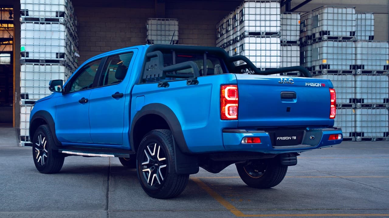 JAC Frison T8 2026 vista lateral