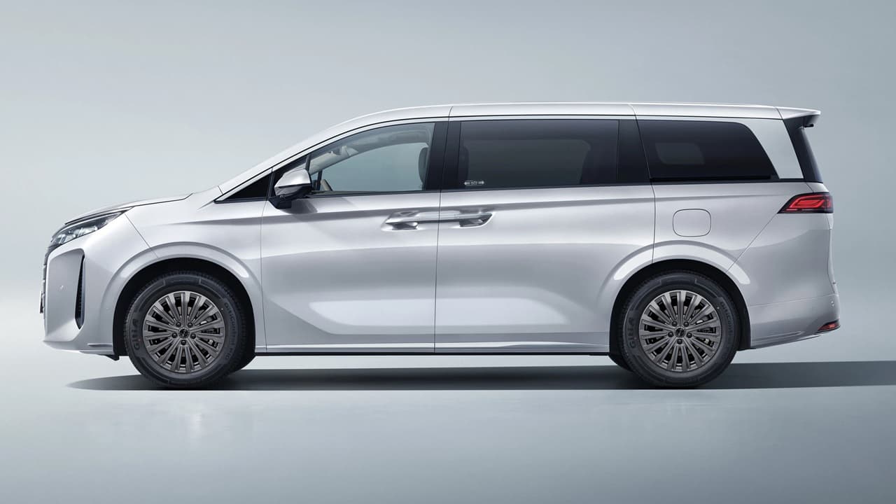 BYD M9 2026 vista lateral